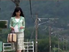 Japanese Mom Was Surprised With Boy's In The Travel Japanese Mom Was Surprised With Boy's In The Travel