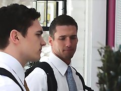 Muscly mormon elder cums Muscly mormon elder cums